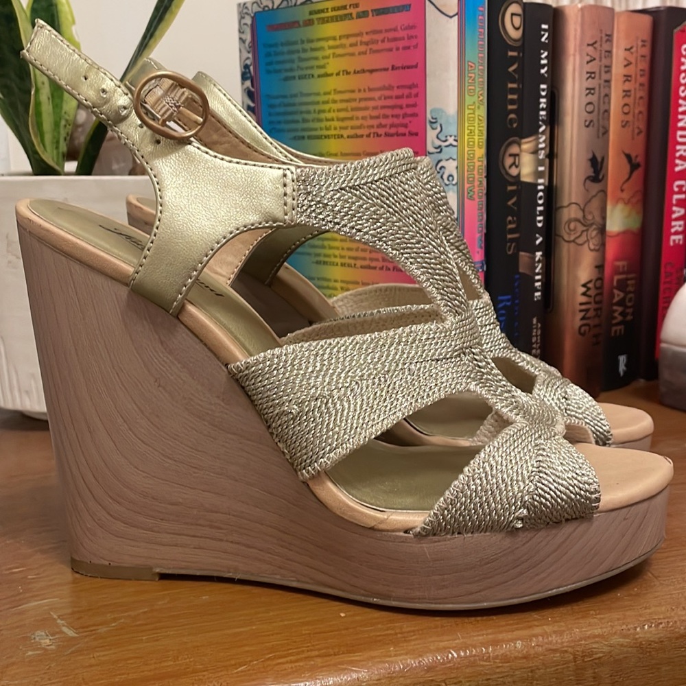 Lucky Brand Wedges Size 10